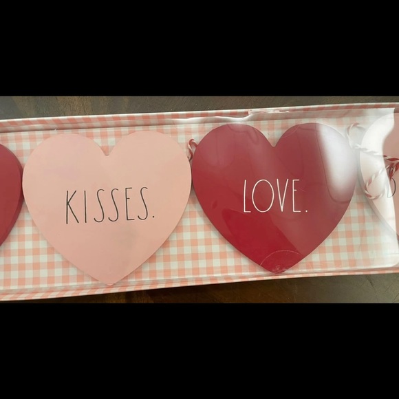New Rae Dunn Valentine’s Day garland - Picture 3 of 4